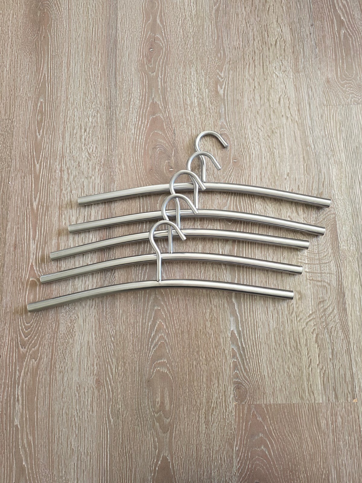 RVS hangers 5st., Ophalen, Zo goed als nieuw, Hout