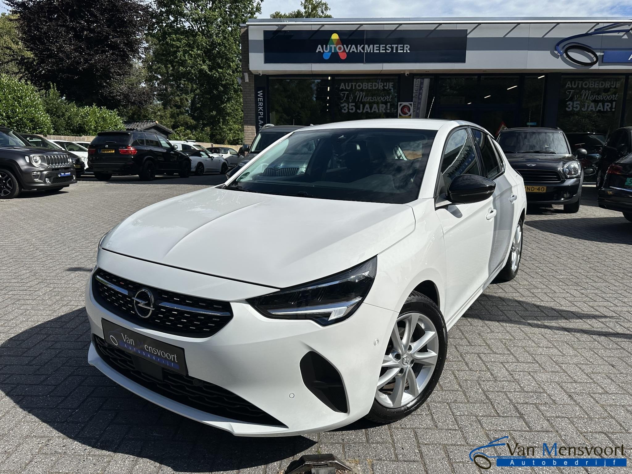 Opel Corsa 1.2 Elegance LED|CarPlay|Cruise|Dodehoek|Stoelver, Voorwielaandrijving, Dealer onderhouden, Stof, Euro 6