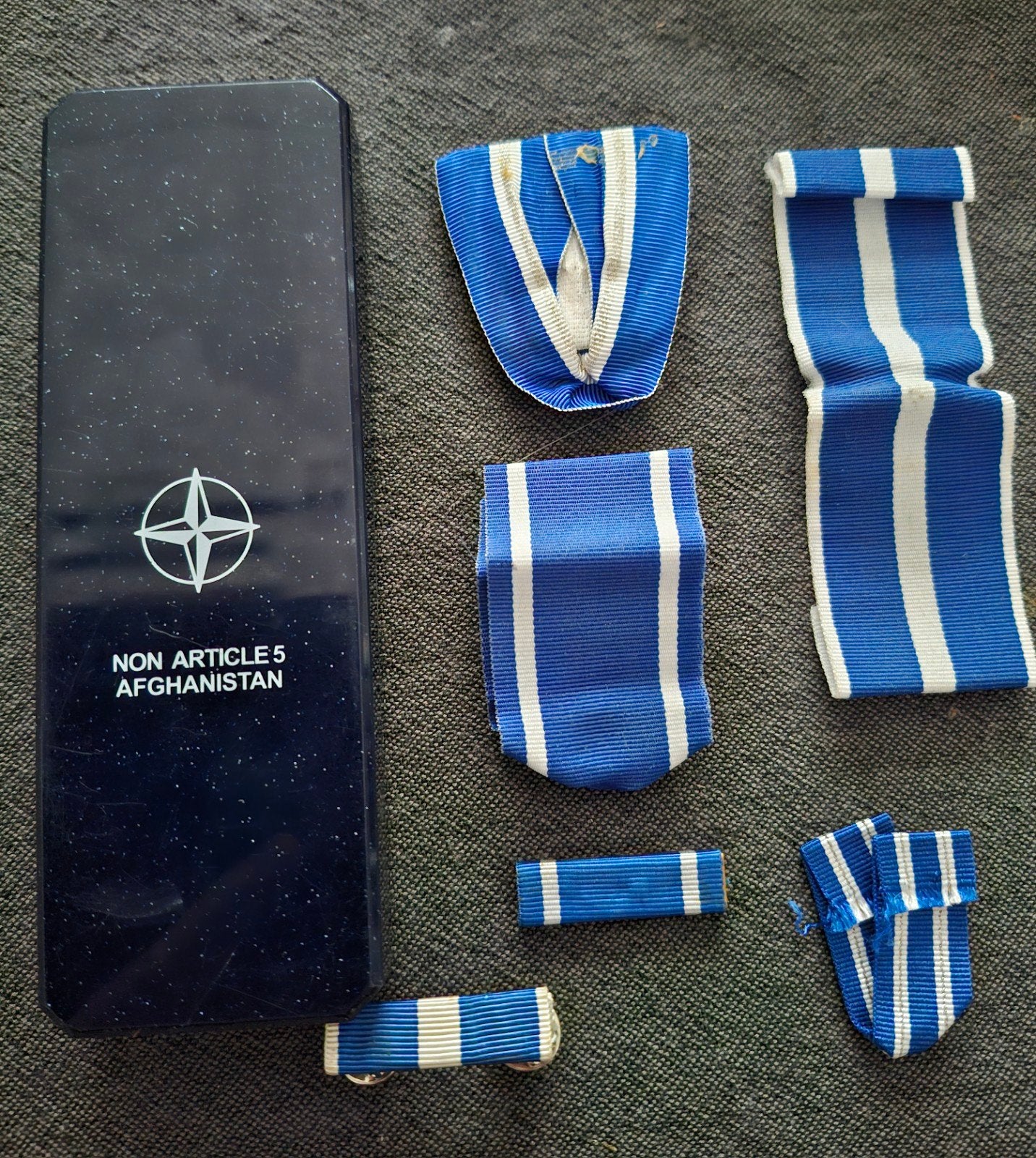 Nato items, Verzenden, Landmacht, Nederland, Embleem of Badge