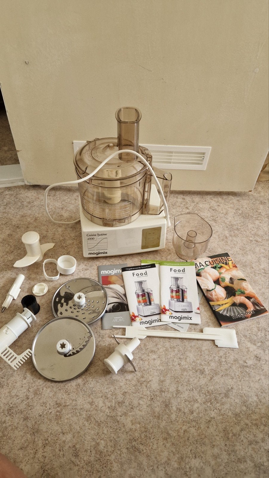 Magimix Cuisine Systeme 4000 Foodprocessor, 2 tot 3 liter, Ophalen, Gebruikt, 3 snelheden of meer