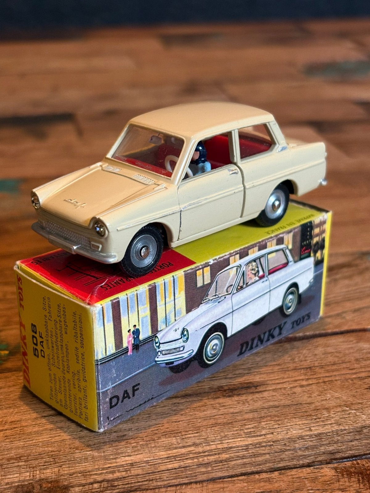 Mooie originele Dinky Toys DAF, Ophalen of Verzenden, Zo goed als nieuw, Auto, Dinky Toys