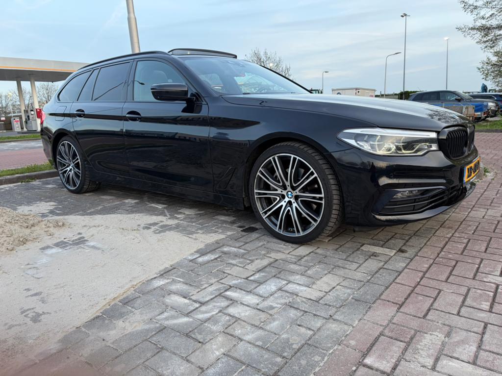 BMW 5-Serie 540i 340pk Xdrive Aut. Org.NL, Auto's, BMW, Particulier, 5-Serie, Benzine, Stationwagon, Automaat, Origineel Nederlands