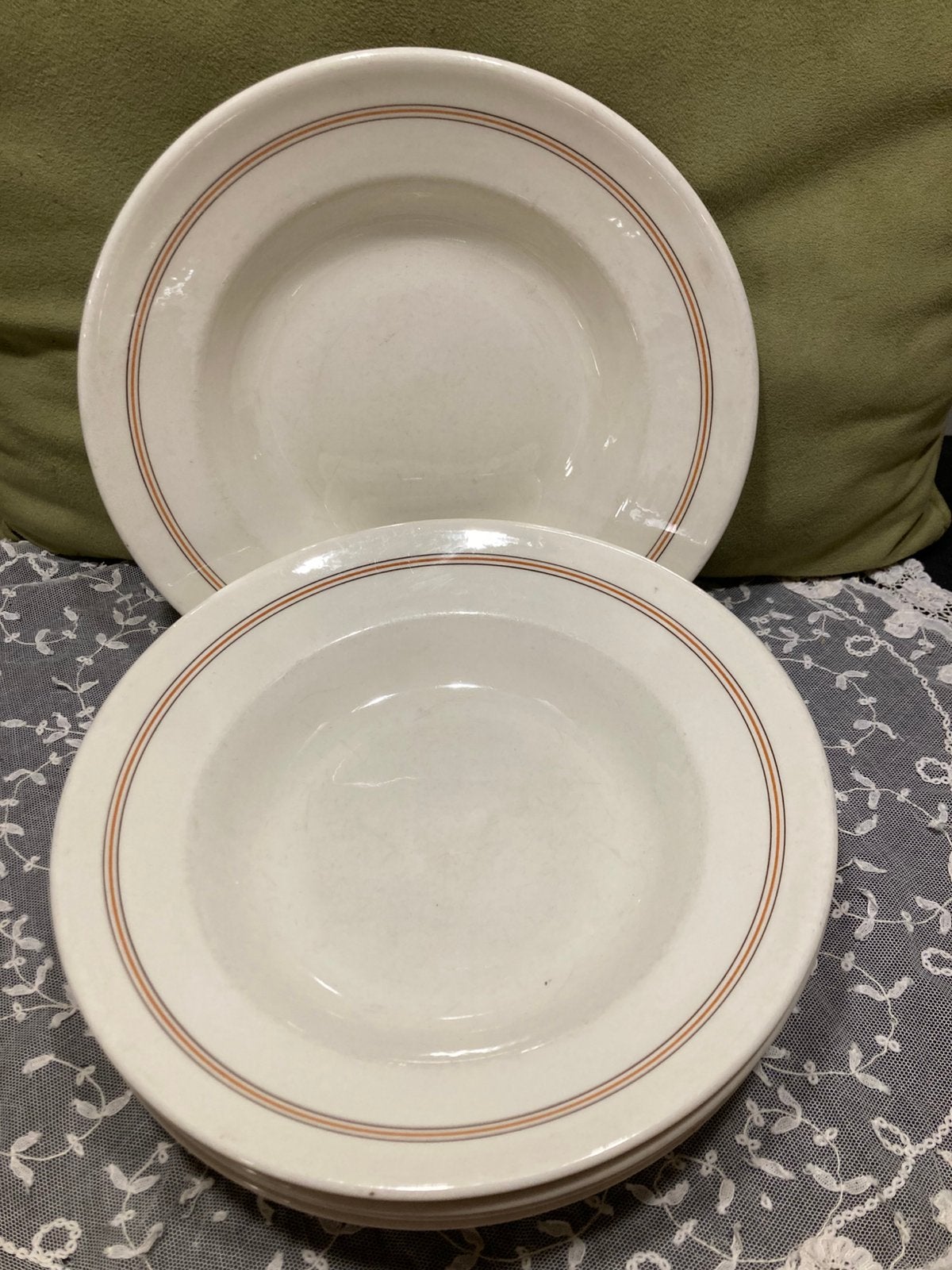 Vintage diep bord Petrus Regout (100825), Huis en Inrichting, Keuken | Servies, Gebruikt, Ophalen of Verzenden, Bord(en), Overige stijlen