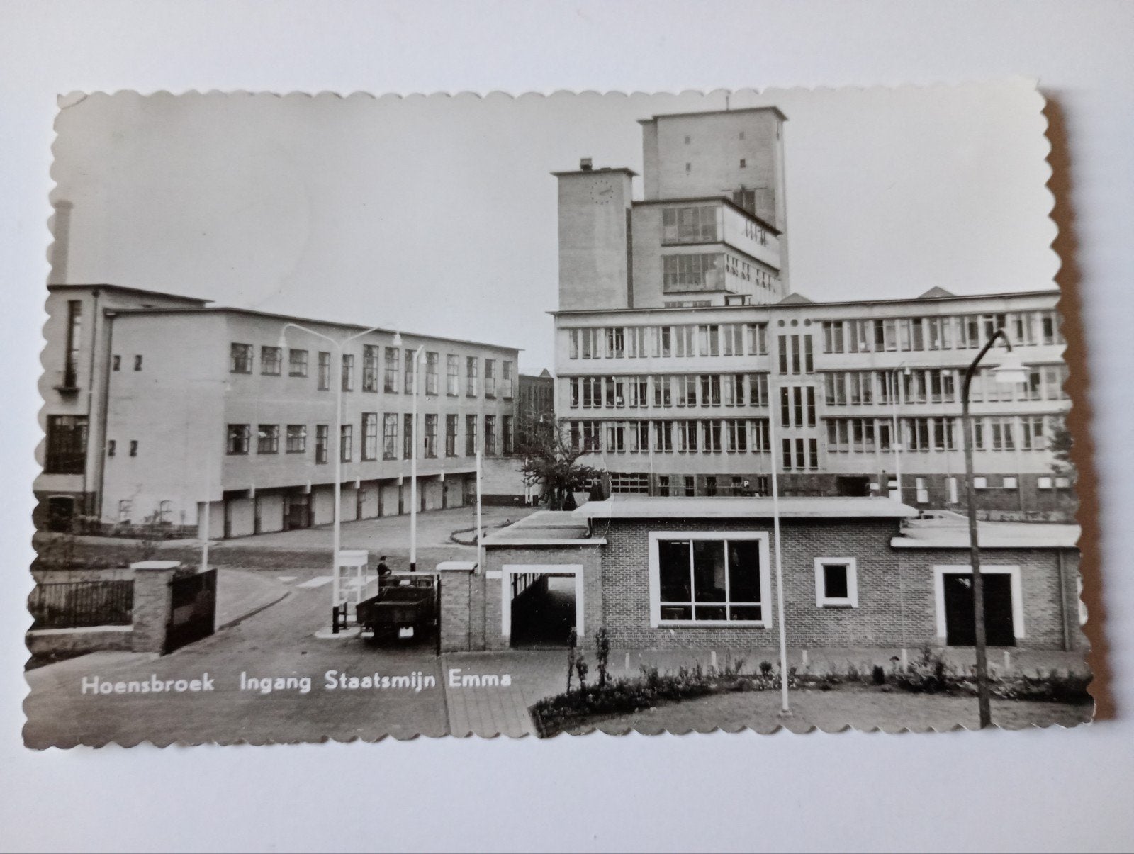 Hoensbroek Ingang Staatsmijn Emma 1958, Ophalen of Verzenden, 1940 tot 1960, Gelopen, Limburg