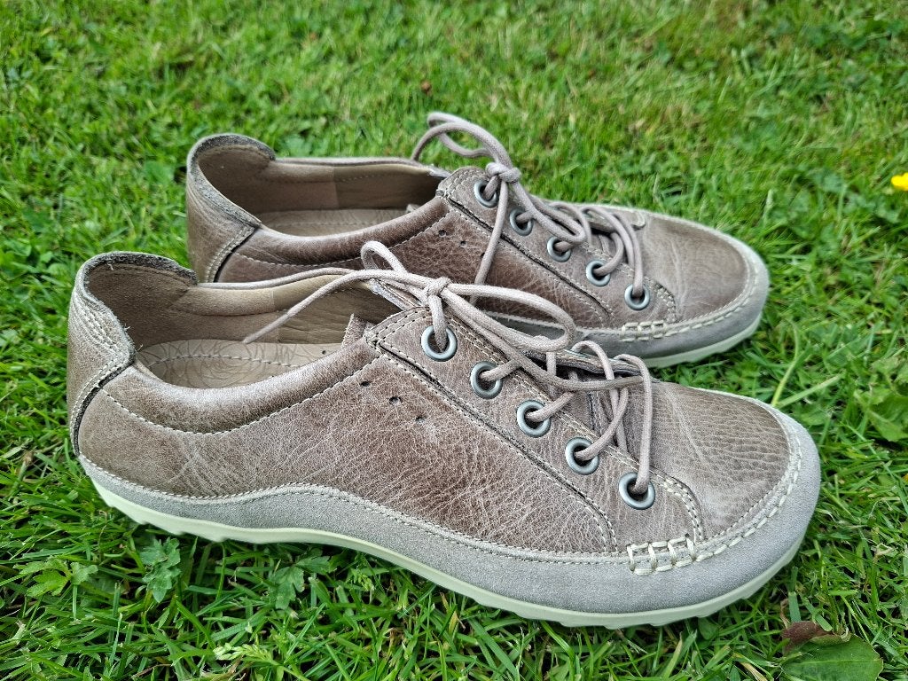Prachtige Ecco schoenen maat 39, Ecco, Beige, Ophalen of Verzenden, Sneakers of Gympen