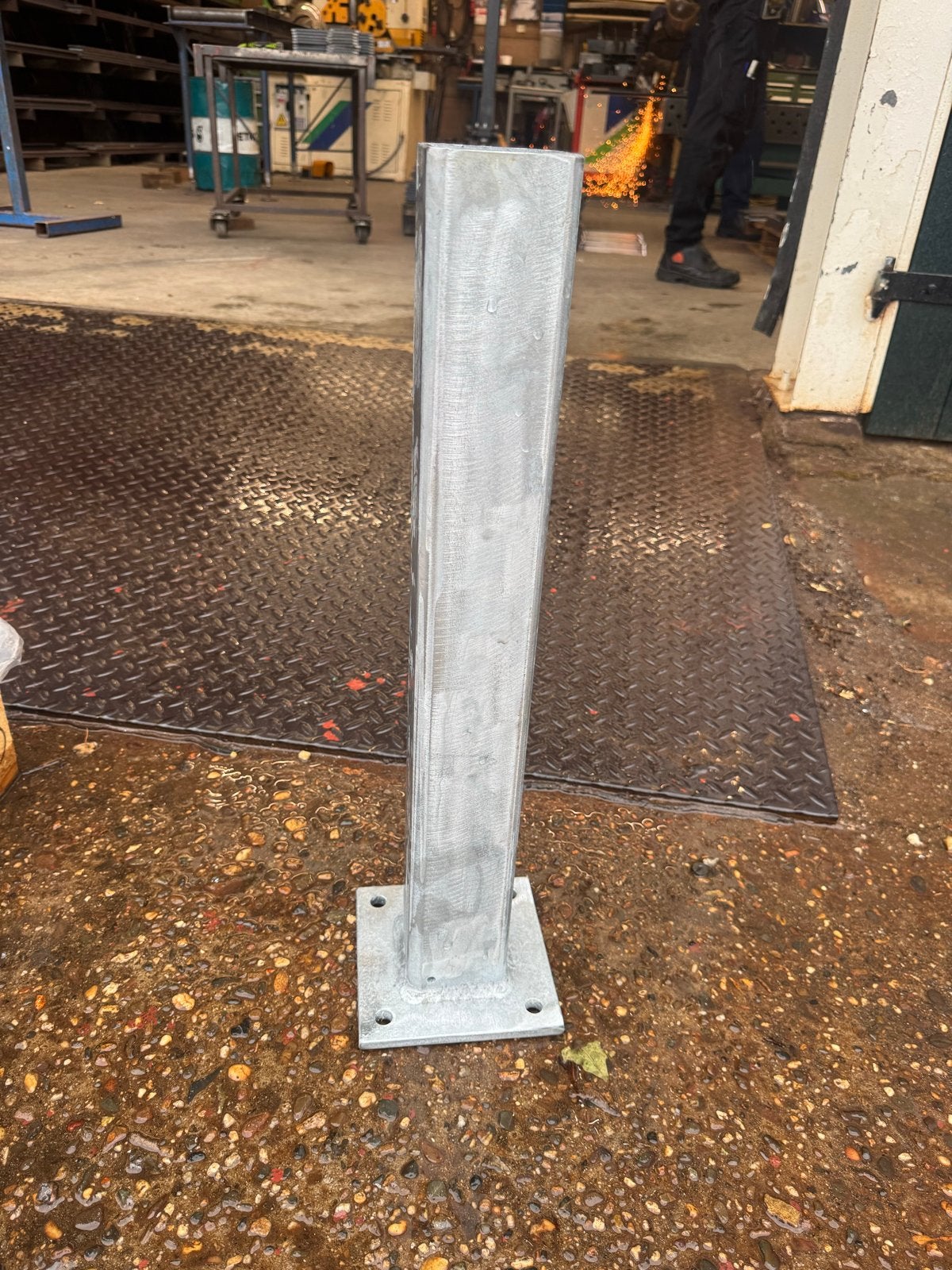 18 stuks Maatwerk Gegalvaniseerde Kokerpaal 60cm - 8x8cm, Doe-het-zelf en Verbouw, Metalen, Ophalen, Nieuw, IJzer
