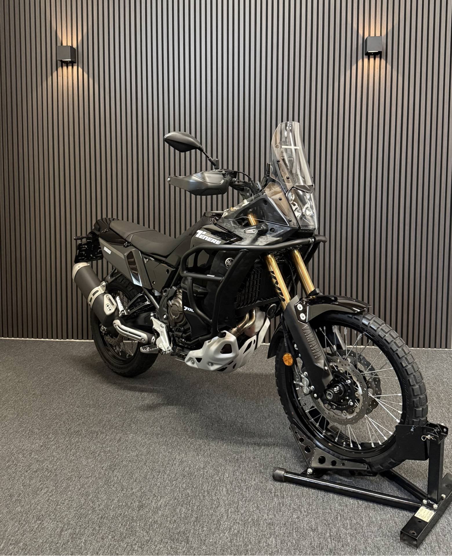 Yamaha Ténéré 700 World Raid -BLACK-5611KM-TFT-2024