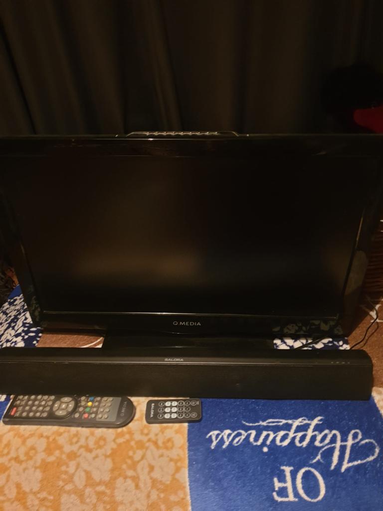 Tv met soundbar (Q Media), Audio, Tv en Foto, Televisies, 50 Hz, HD Ready (720p), 40 tot 60 cm, Ophalen