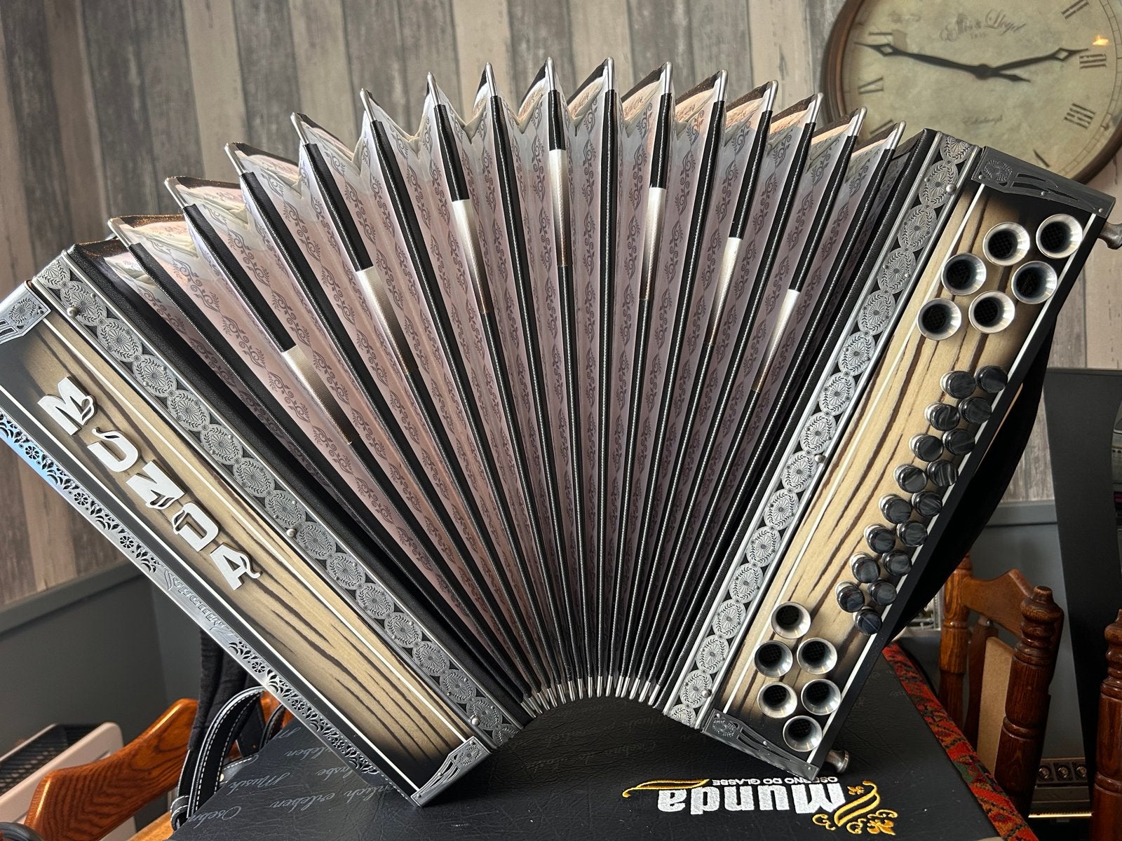 Munda SteirischeHarmonika, Muziek en Instrumenten, Overige formaten, Knopaccordeon, Ophalen, Overige merken