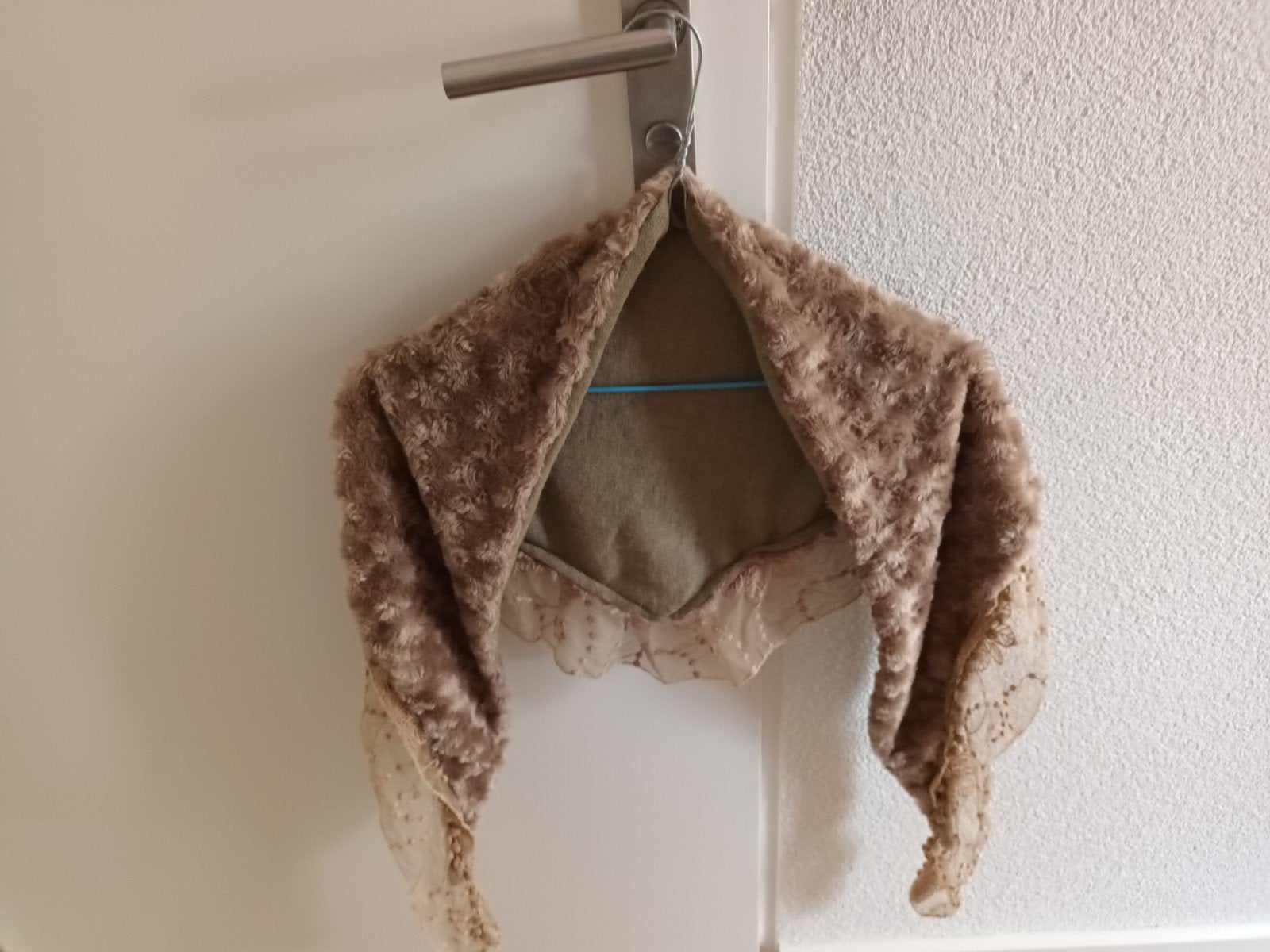 Elegante faux fur sjaal met kanten details, Onbekend, Ophalen of Verzenden, Zo goed als nieuw
