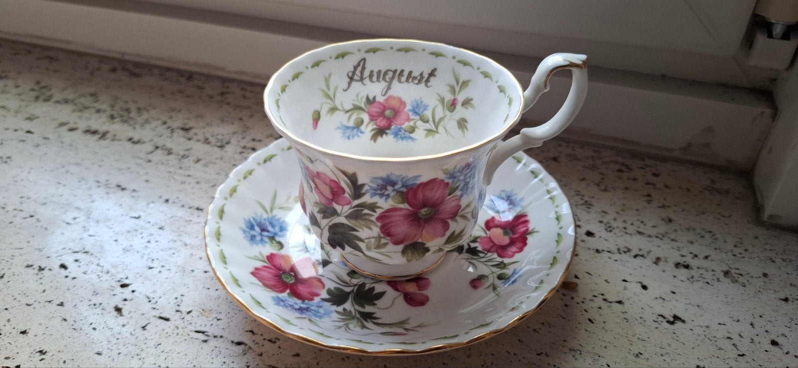 Vintage Royal Albert Maand Thee Kopje - Augustus, Antiek en Kunst, Ophalen of Verzenden