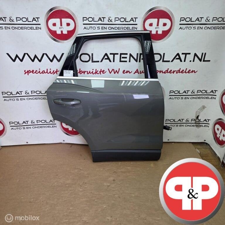 Q3 F3 rechts achter portier LX7G