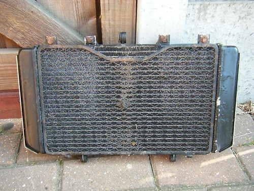 Kawasaki Z750 radiateur model 2003 tot 2006 niet erg mooi, Motoren, Ophalen of Verzenden