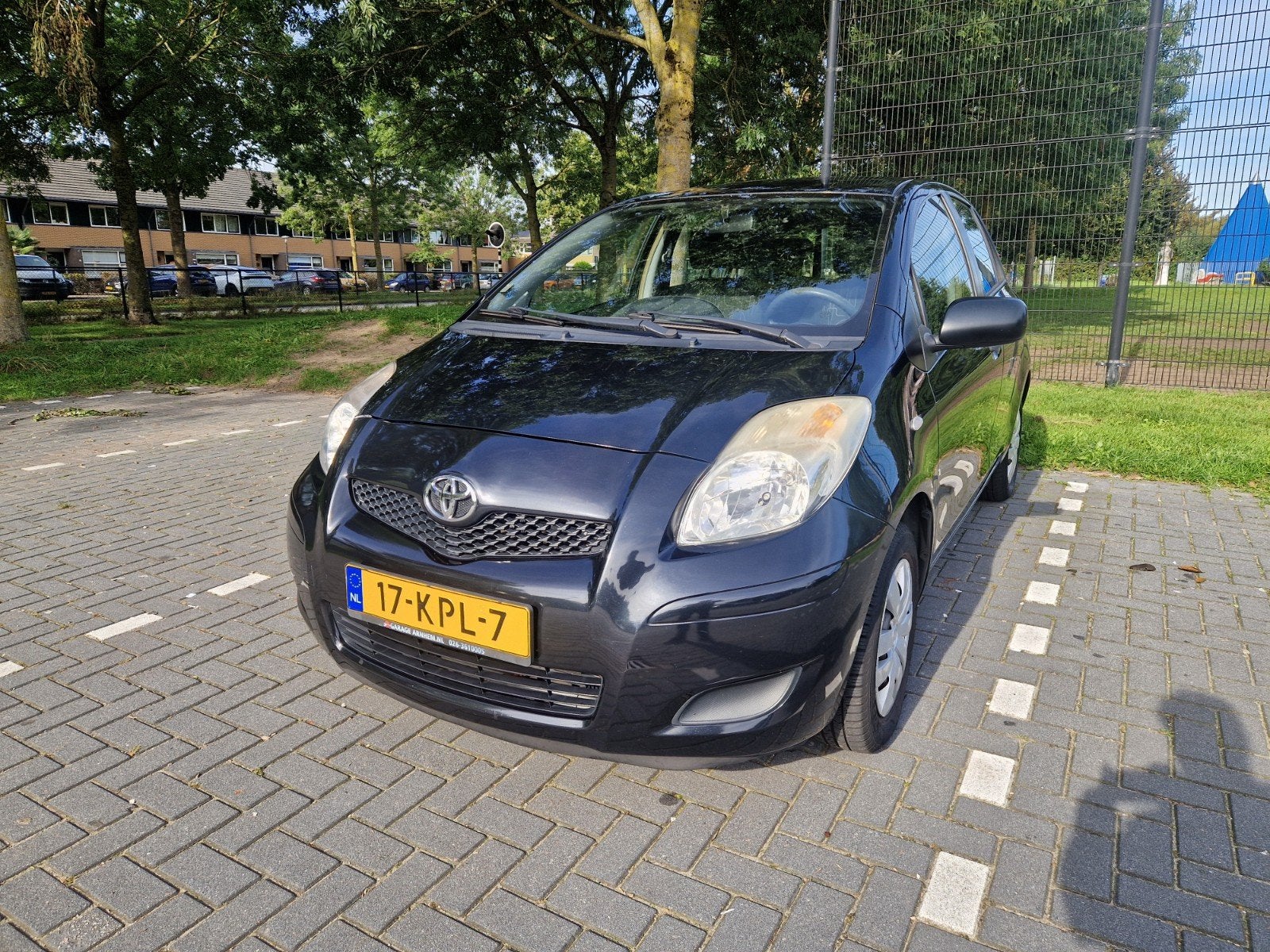 Toyota Yaris 1.0 12V Vvt-i 5DR Terra 2010 Zwart, Voorwielaandrijving, 40 €/maand, 750 kg, Zwart