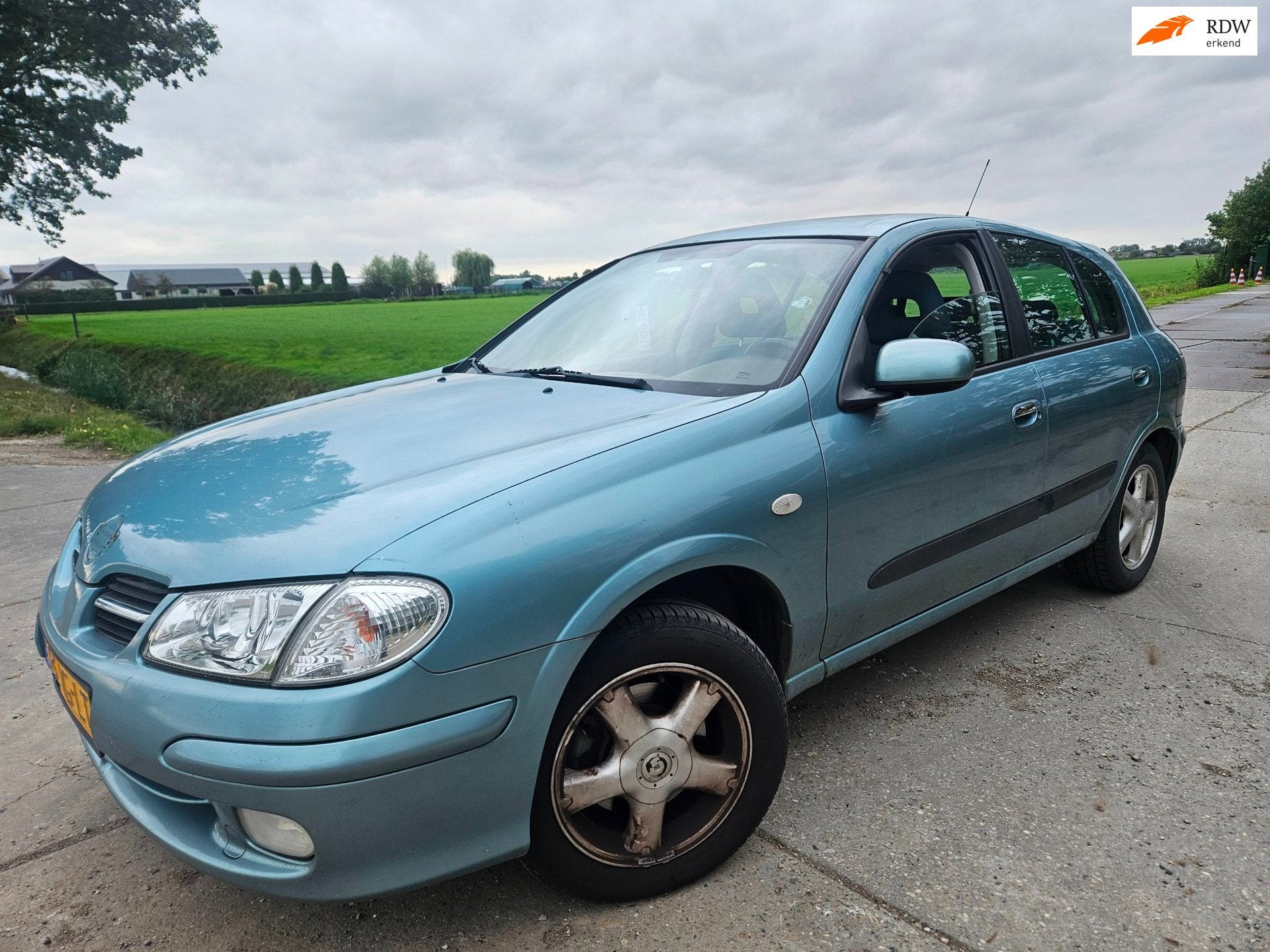 Nissan Almera 1.5 Luxury/ airco/ 5 deurs/ export, Auto's, 15 km/l, Elektrische ramen, 4 cilinders, Origineel Nederlands