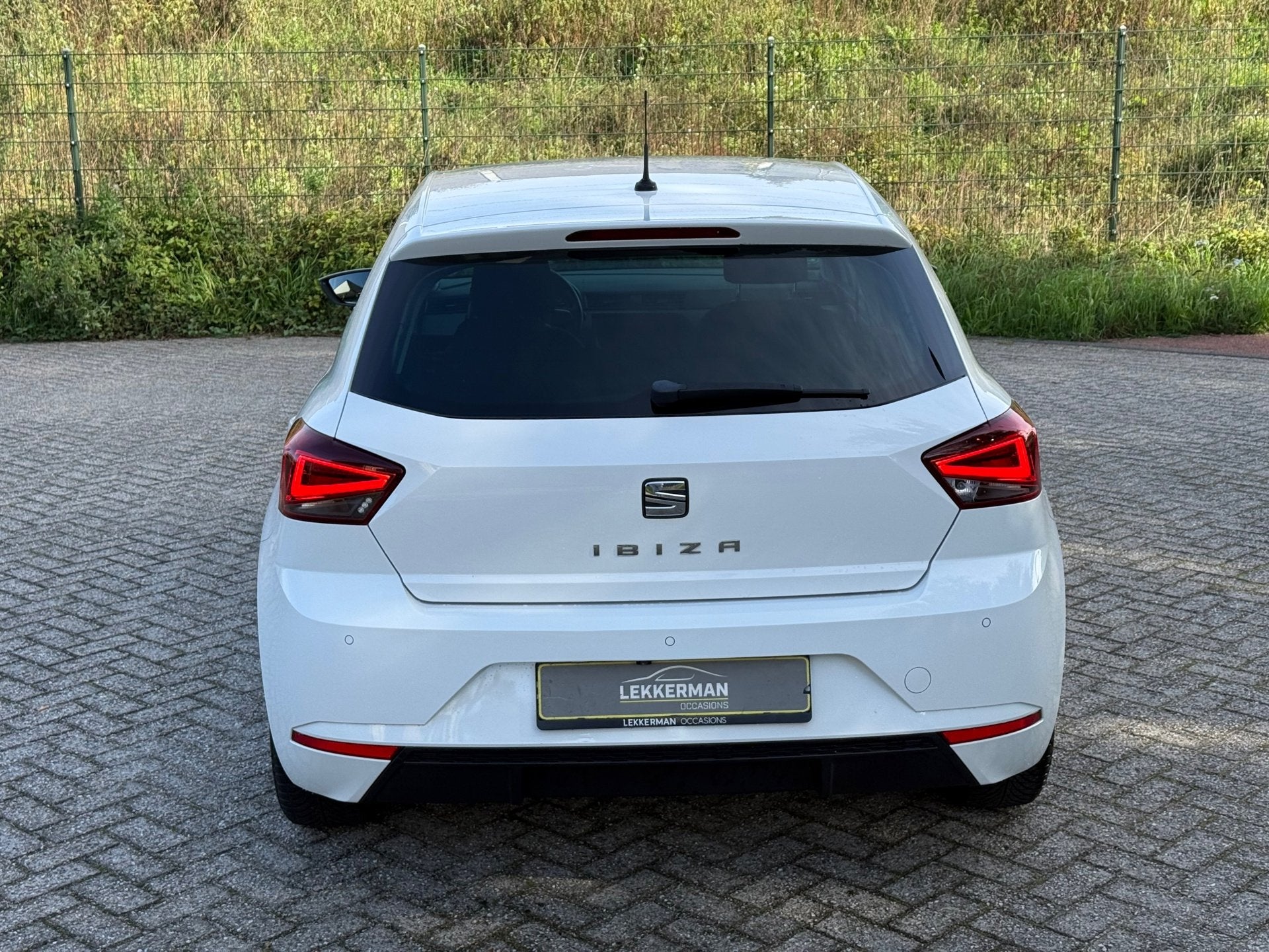 SEAT Ibiza 1.0 TSI Excellence CAMERA I PDC I CLIMA I STOELVE, Auto's, Automatische klimaatregeling, Gebruikt, 95 pk, Origineel Nederlands