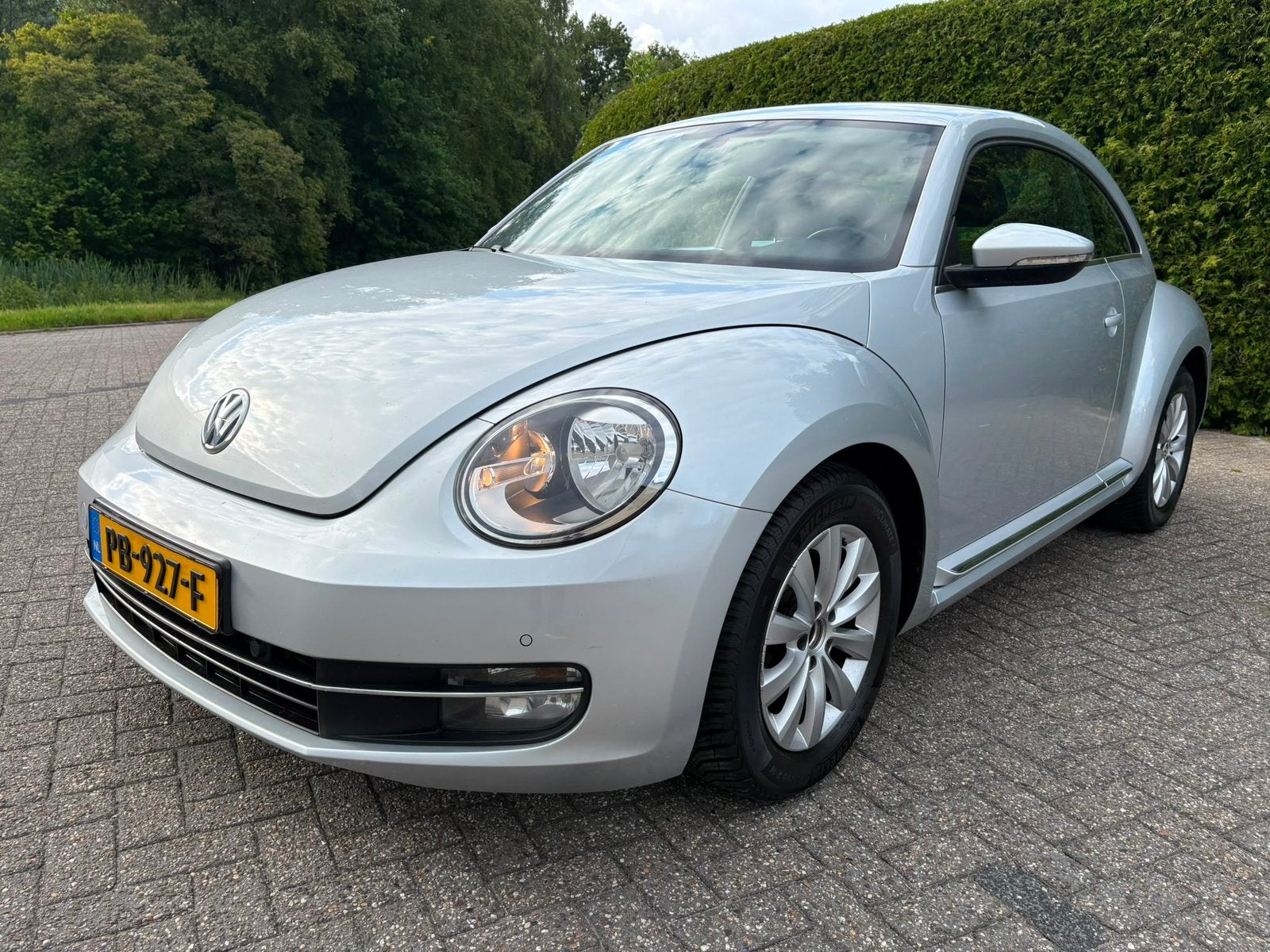 Volkswagen Beetle (Kever) 1.2 TSI 77KW BMT 2012 Grijs, Auto's, Volkswagen, Voorwielaandrijving, 4 cilinders, 4 stoelen, Handgeschakeld
