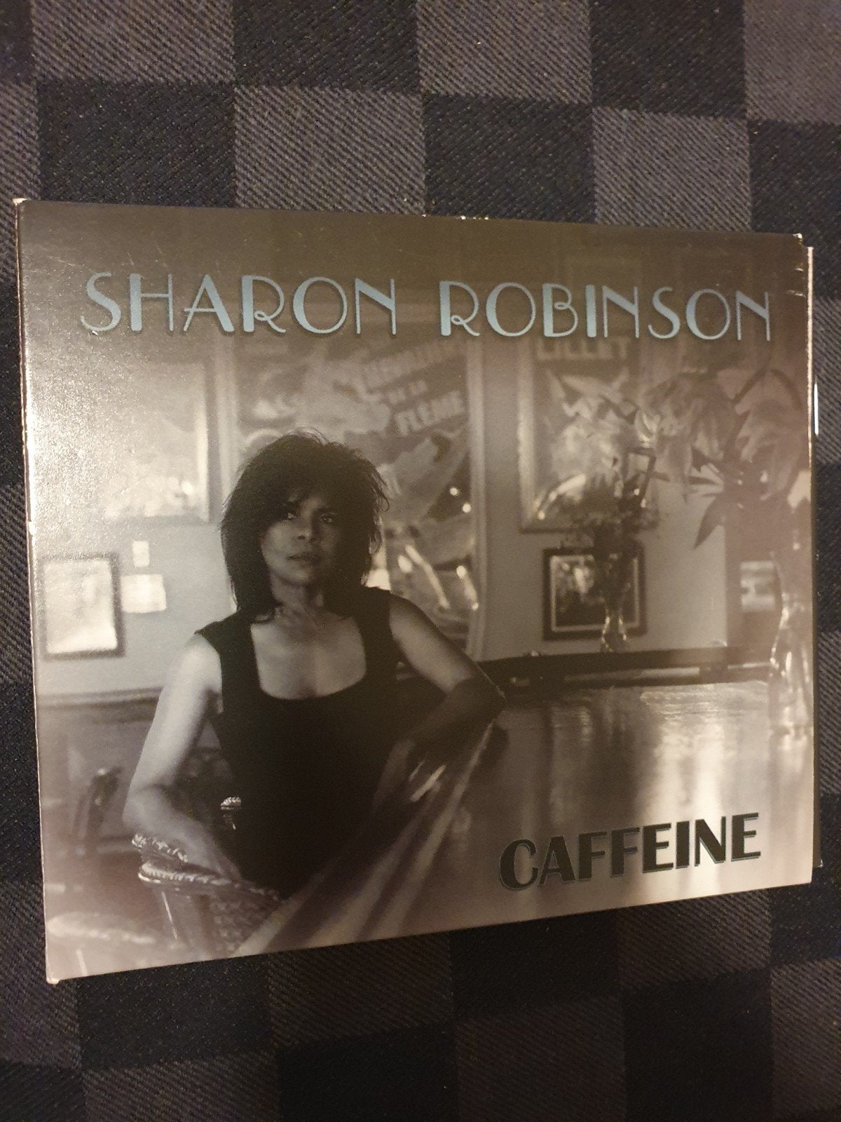 sharon robinson caffeine digipack (uk), Verzenden