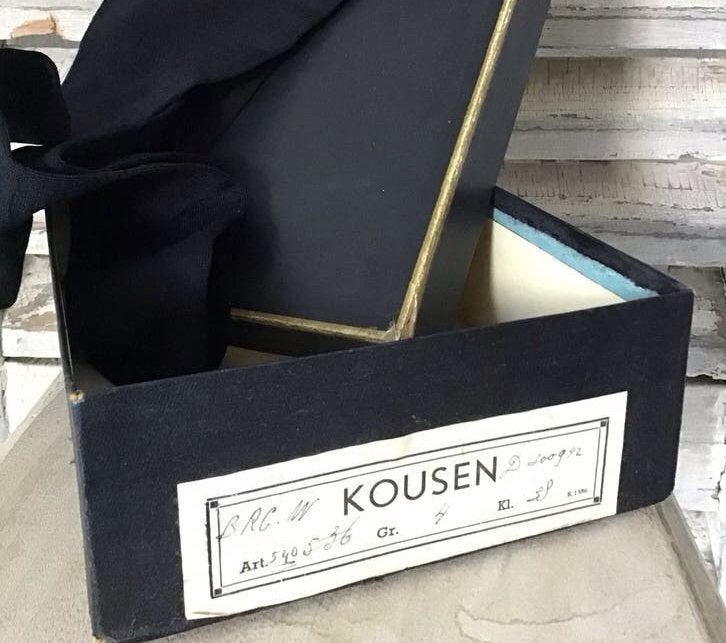 Oud kousendoosje/doosje/kousen, Ophalen of Verzenden