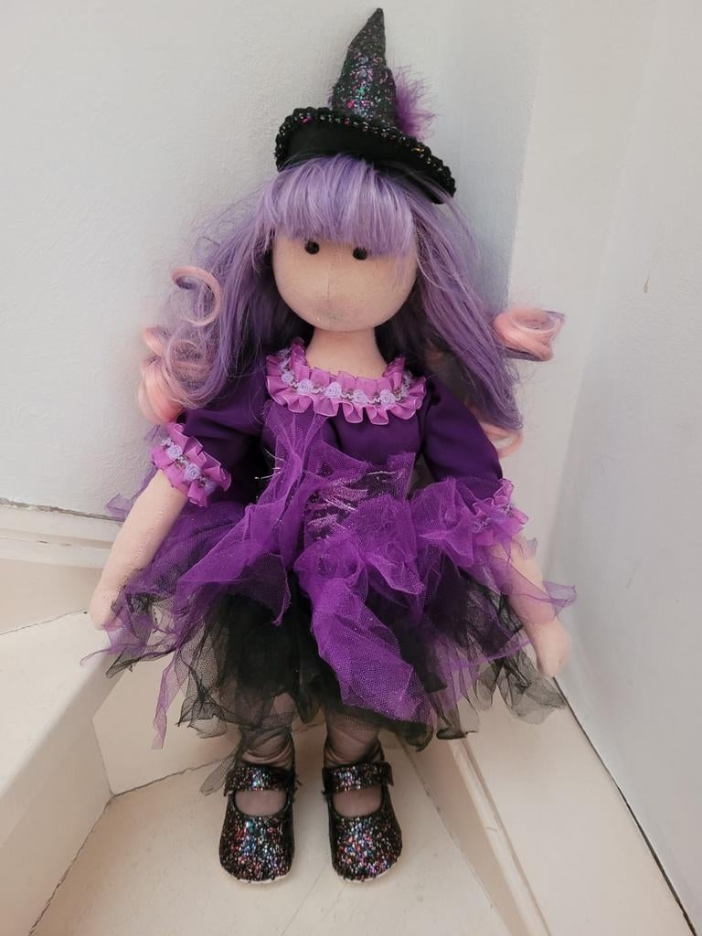 Gothic pop gottic doll gotisch prachtige pop 60 cm hoog, Verzamelen, Poppen, Ophalen of Verzenden, Babypop