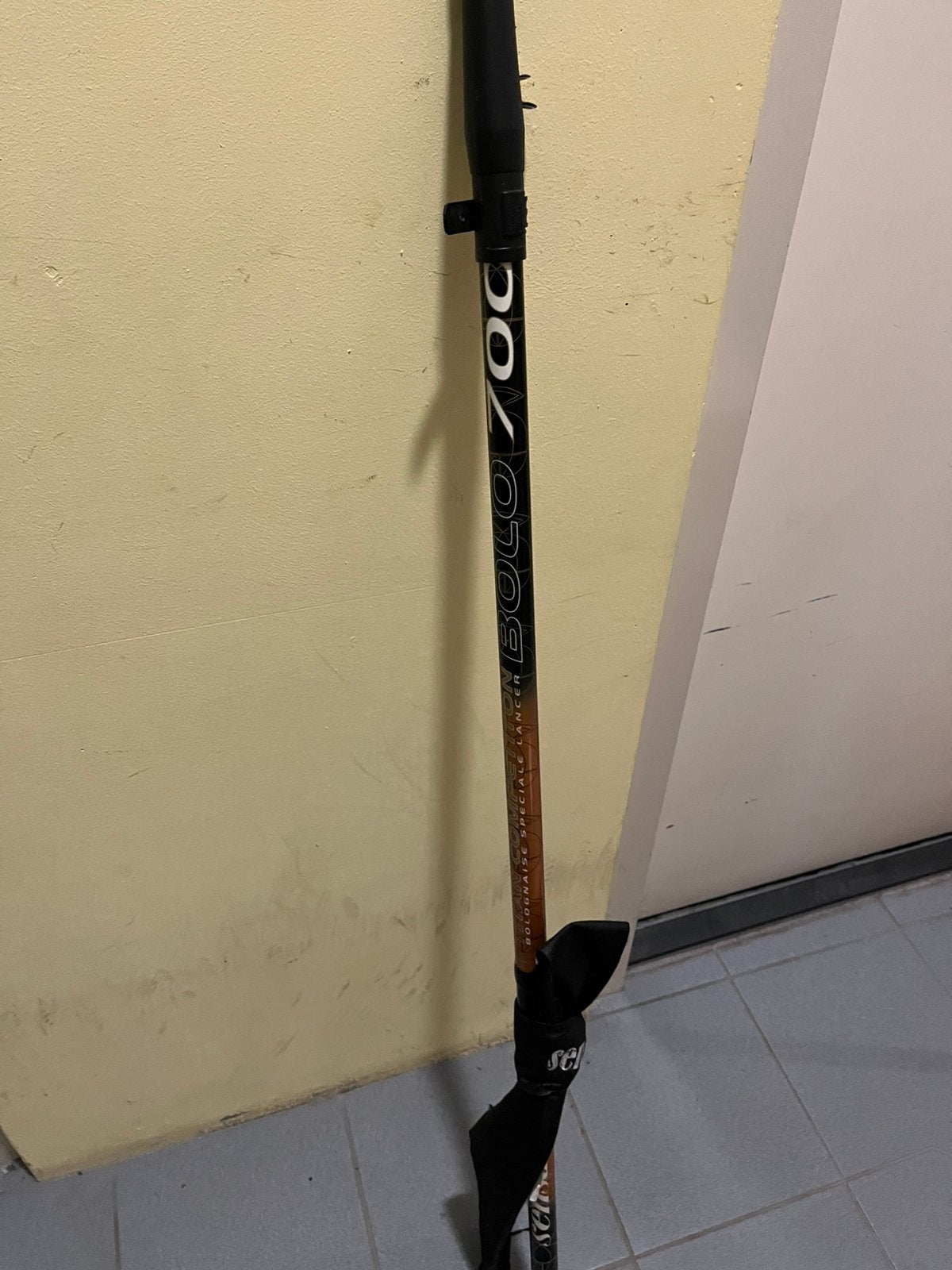 Sensas bolognese hengel 7.00 meter, Ophalen, Zo goed als nieuw, Vaste hengel