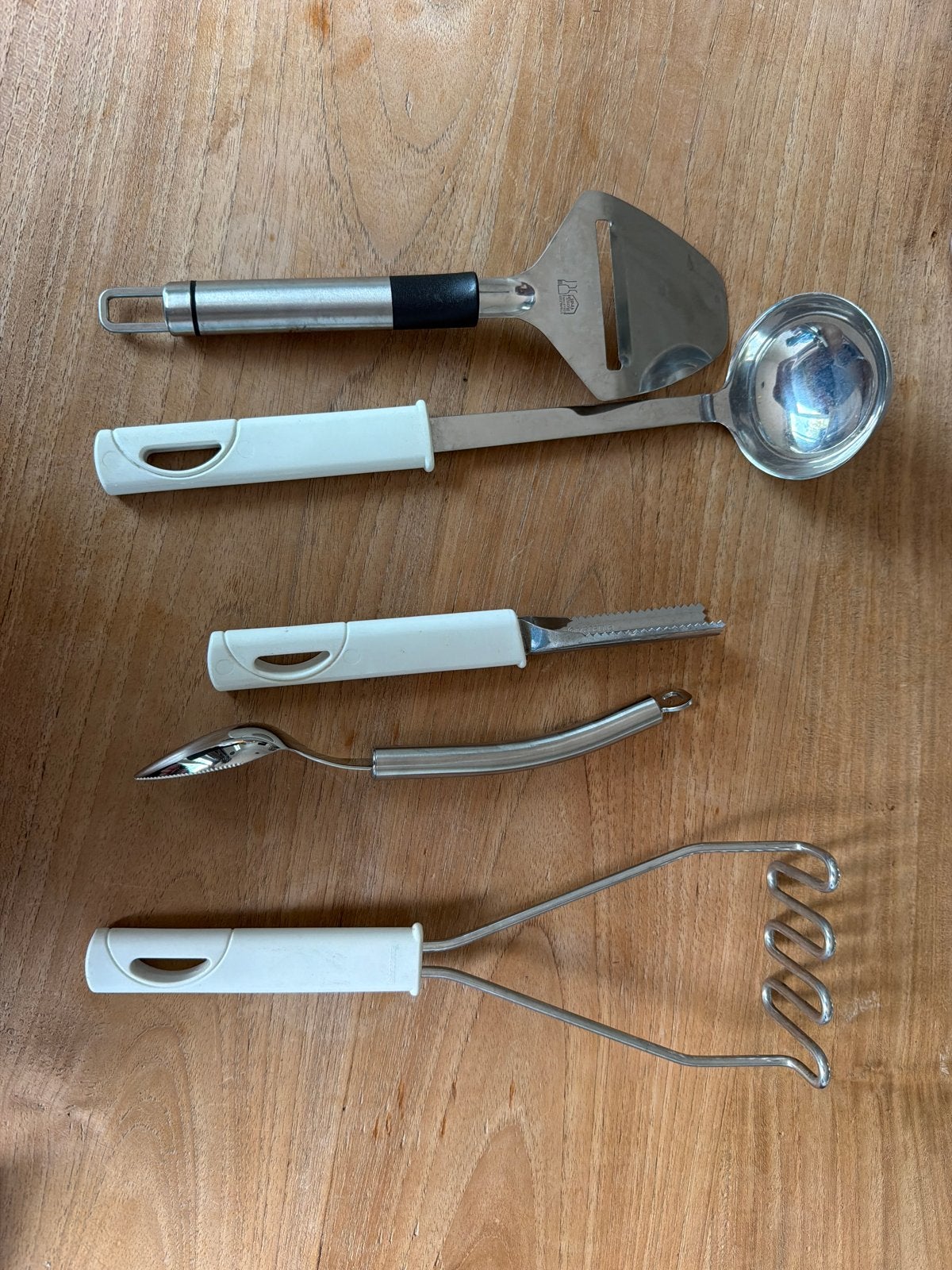 Diverse Keukenhulpjes: Kaasschaaf, Soeplepel, Pureestamper, Zilver, Ophalen of Verzenden, Metaal, Overige typen