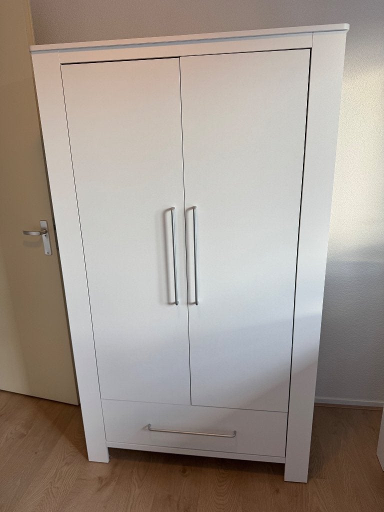 Nieuwe kast kinderkamer, Kinderen en Baby's, Kinderkamer | Commodes en Kasten, Ophalen, 50 tot 70 cm, Nieuw, 105 cm of meer