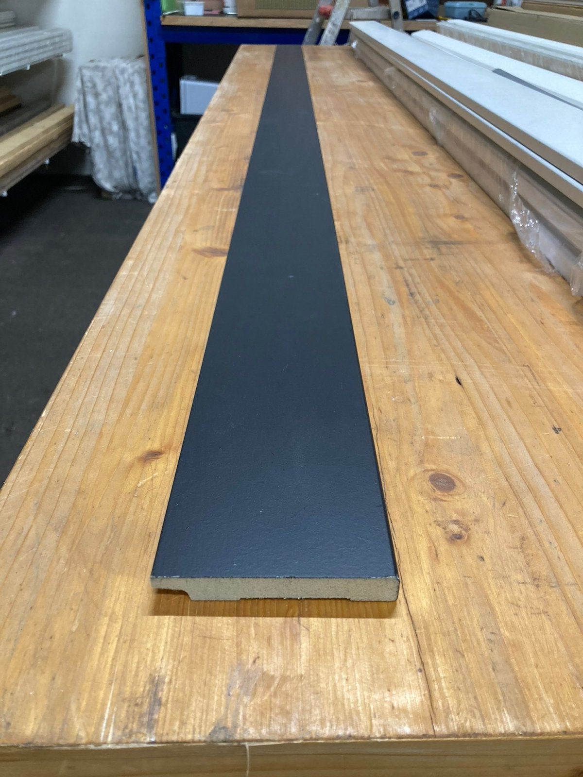 Vloerplint zwart, Ophalen, Nieuw, Mdf, 200 tot 250 cm