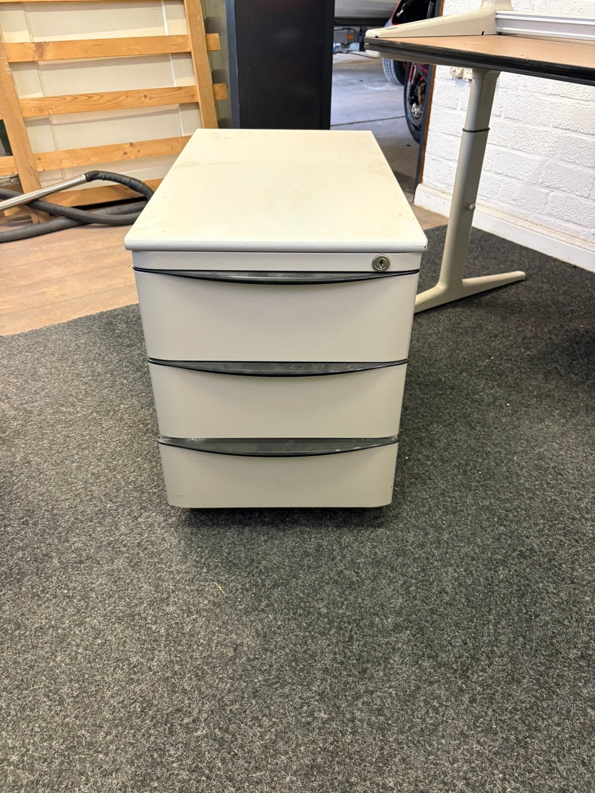 Bureau kastje, Ophalen, Gebruikt, 50 tot 100 cm, 3 of 4 laden