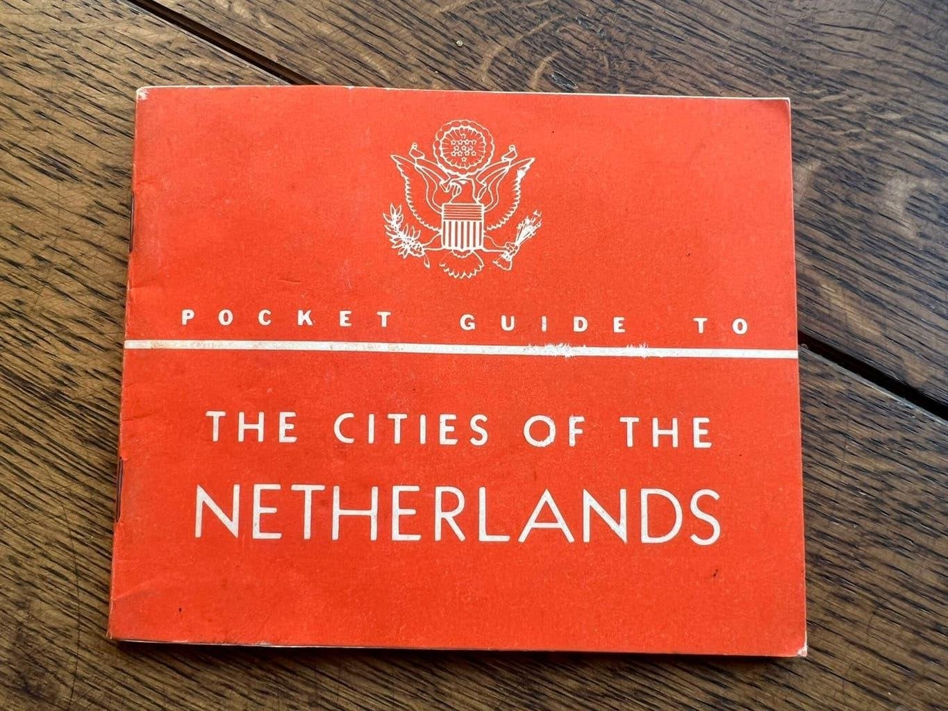 WO2 Amerikaans Pocket Guide Nederland Airborne 1944, Amerika, Verzenden, Boek of Tijdschrift