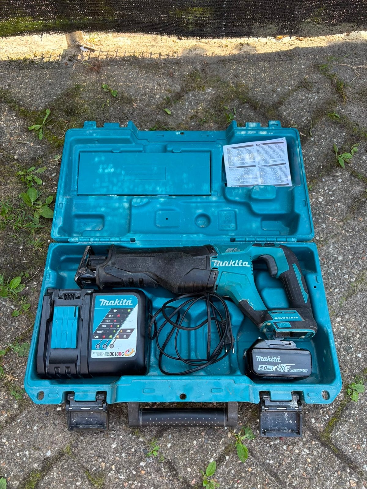 Makita DJR187 Reciprozaag uit 2021 met accu, lader en koffer, Ophalen of Verzenden, Zo goed als nieuw