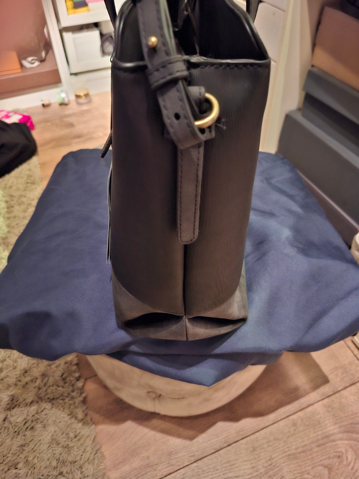 Violet Hamden Essential Bag Zwarte Schoudertas, Ophalen of Verzenden, Nieuw, Zwart, Schoudertasje