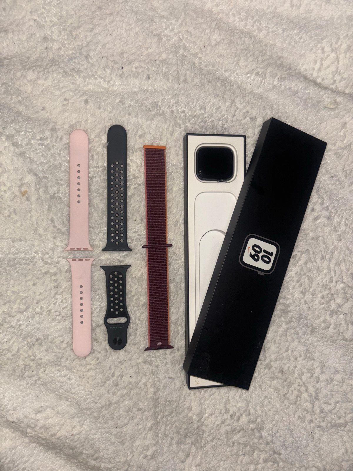 Apple Watch Nike SE GPS 44mm met extra bandjes, Sieraden, Tassen en Uiterlijk, Smartwatches, Afstand, Zwart, IOS, Ophalen of Verzenden