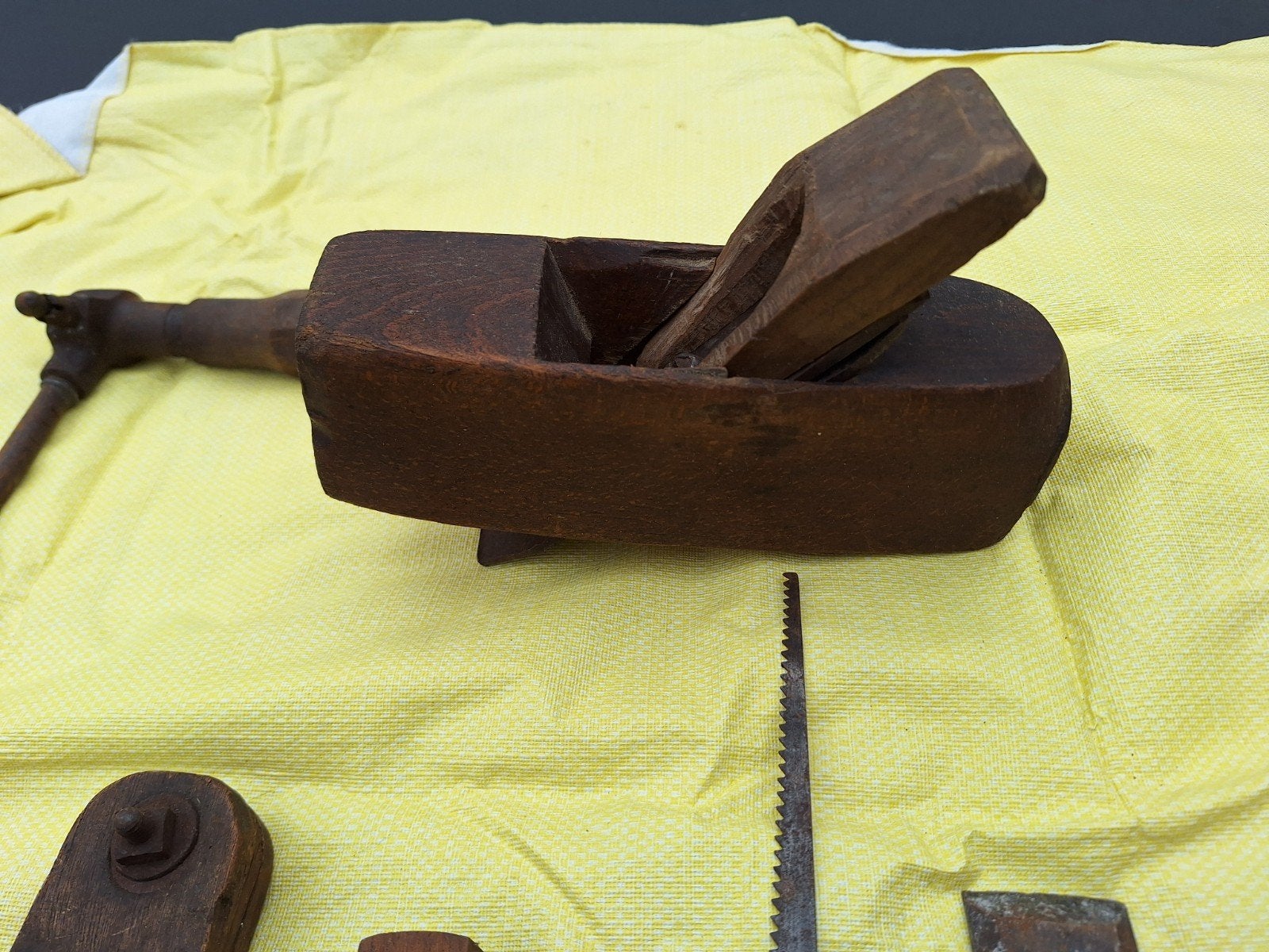 OUD GEREEDSCHAP, Ophalen