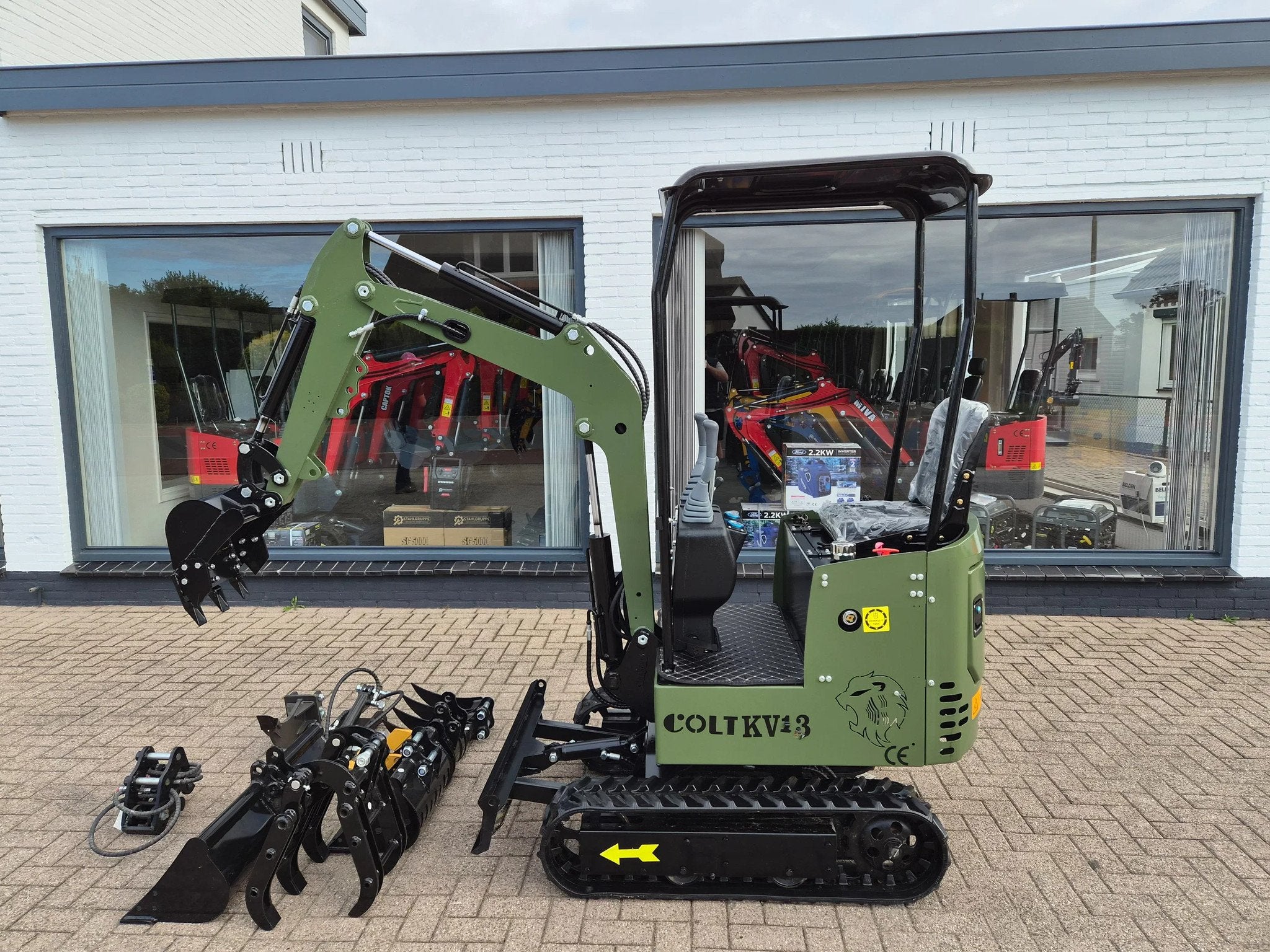 Colt diesel 1300 kg graafmachine! Minigraver army (bj 2026), Graafmachine