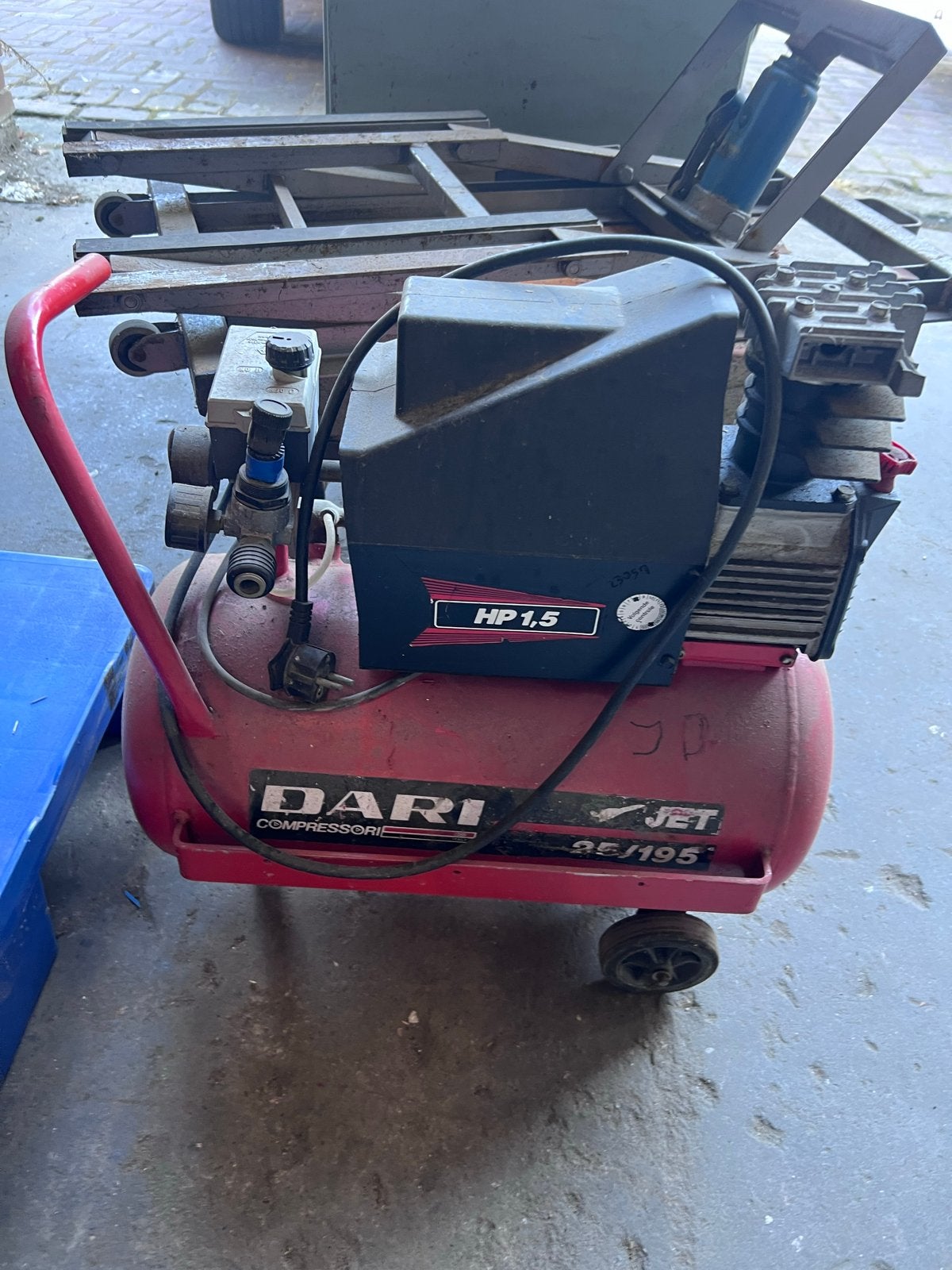 DARI JET 25/195 Compressor - 1.5 HP, Ophalen, Gebruikt, 6 tot 10 bar, 25 tot 100 liter