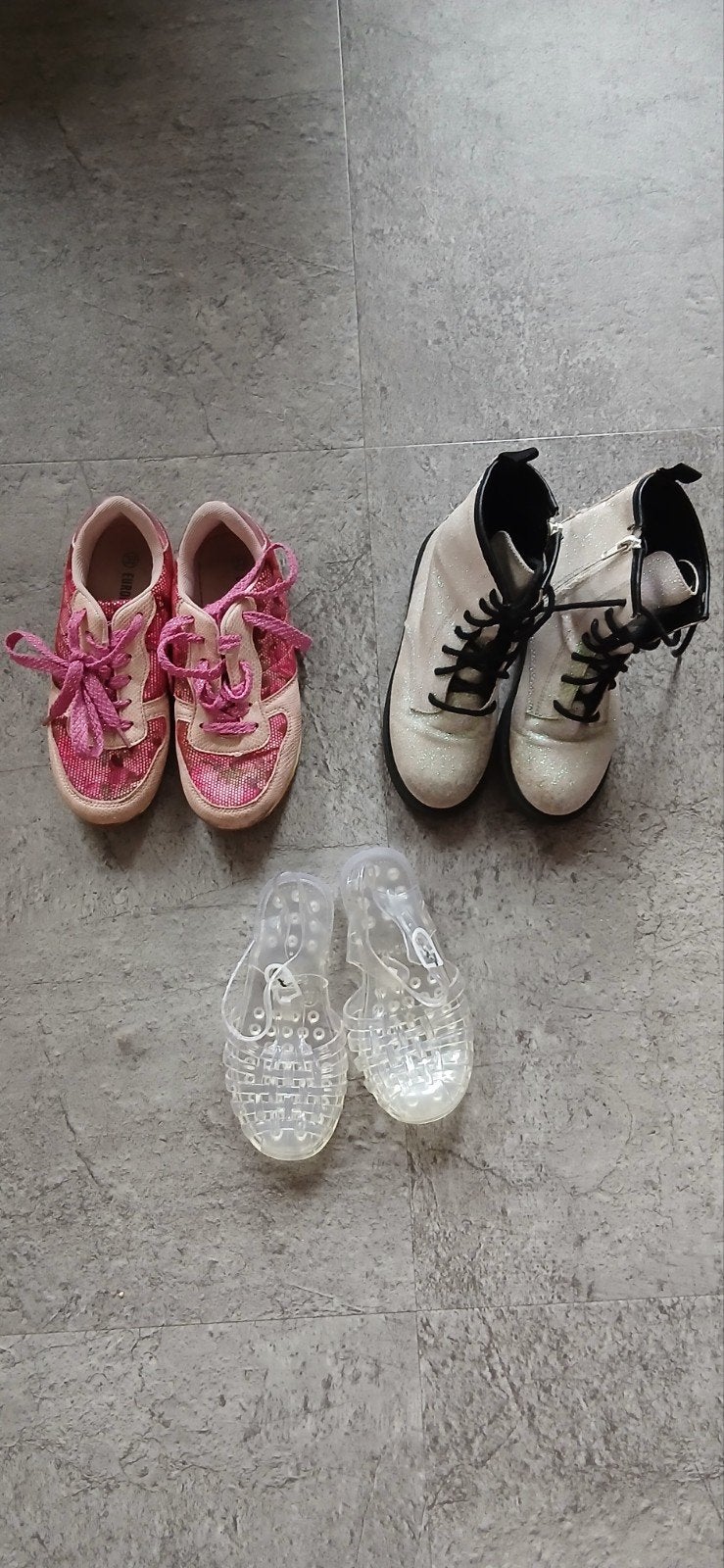 kinderschoen: nette laarsjes, waterschoenen, gympen mt 31/33, Kinderen en Baby's, Kinderkleding | Schoenen en Sokken, Ophalen
