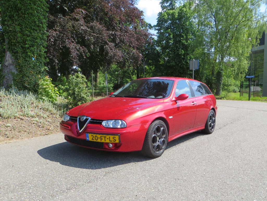 Alfa Romeo 156 2.5 V6 24V SW Madeno - Rosso Competizione 8C, Auto's, Alfa Romeo, 1345 kg, Zwart, Automatische klimaatregeling