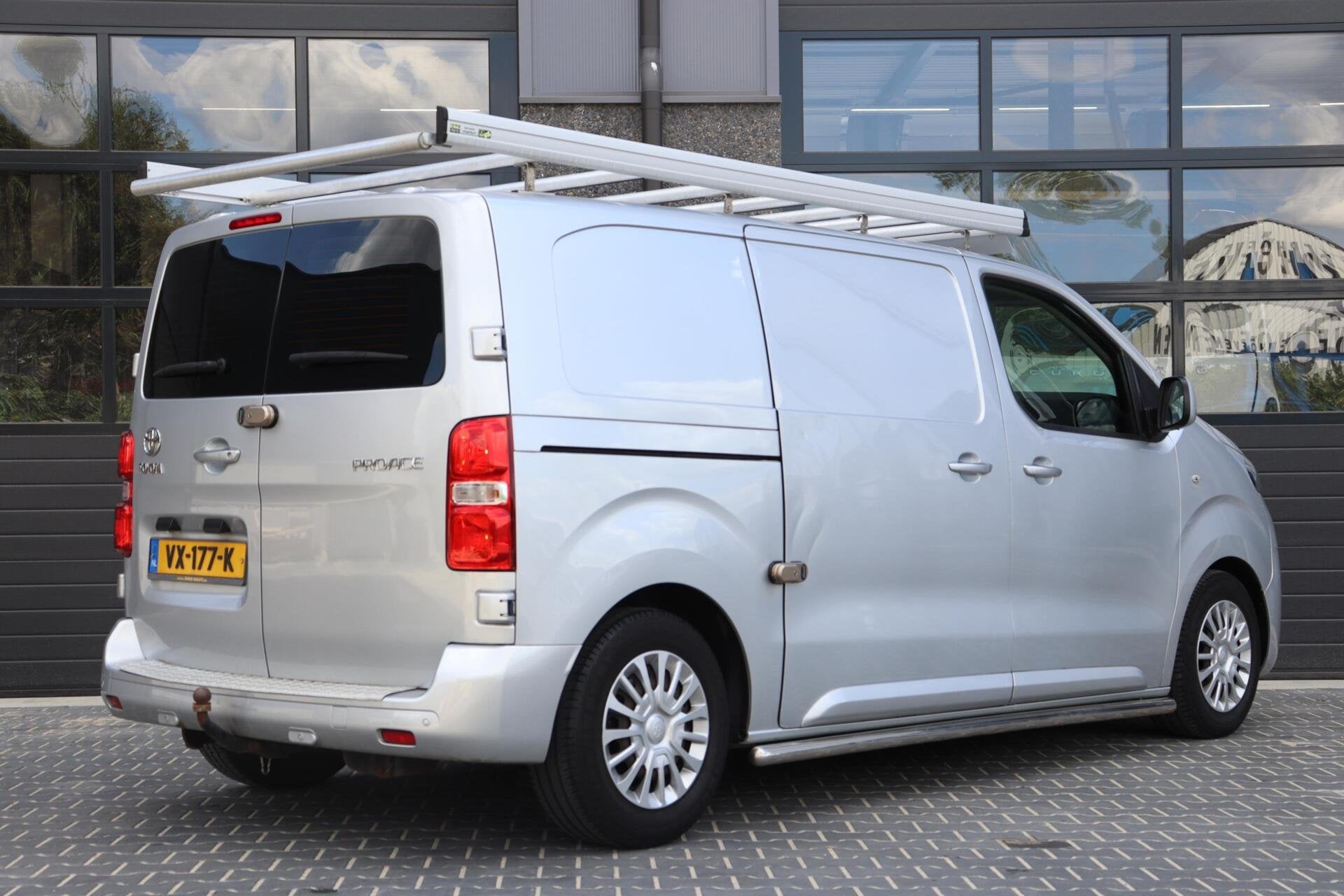 Toyota ProAce Worker 1.6 D-4D l EURO6 l AIRCO l NAVI l CRUIS, Auto's, Bestelauto's, Voorwielaandrijving, Euro 6, 4 cilinders, Origineel Nederlands