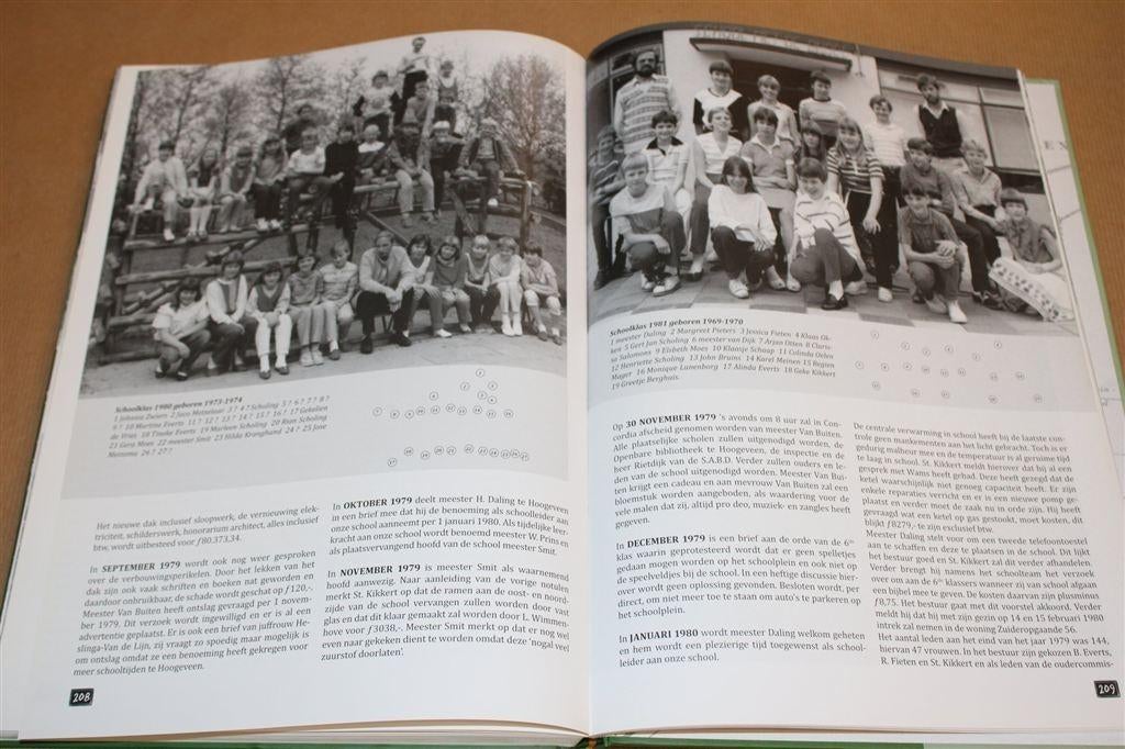 School met Bijbel Hollandscheveld — Gedenkboek [1899-1996], Boeken, Geschiedenis | Stad en Regio, Ophalen of Verzenden, Zo goed als nieuw