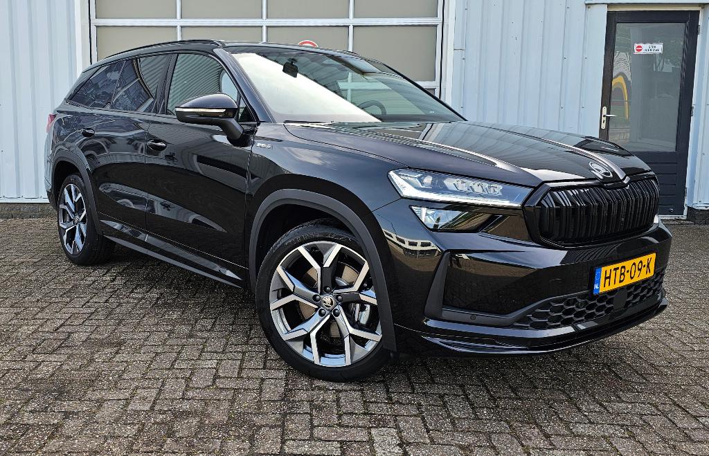 Skoda Kodiaq 1.5 TSI Phev 204pk Dsg, Auto's, 4 cilinders, Lichtsensor, Alcantara, Zwart