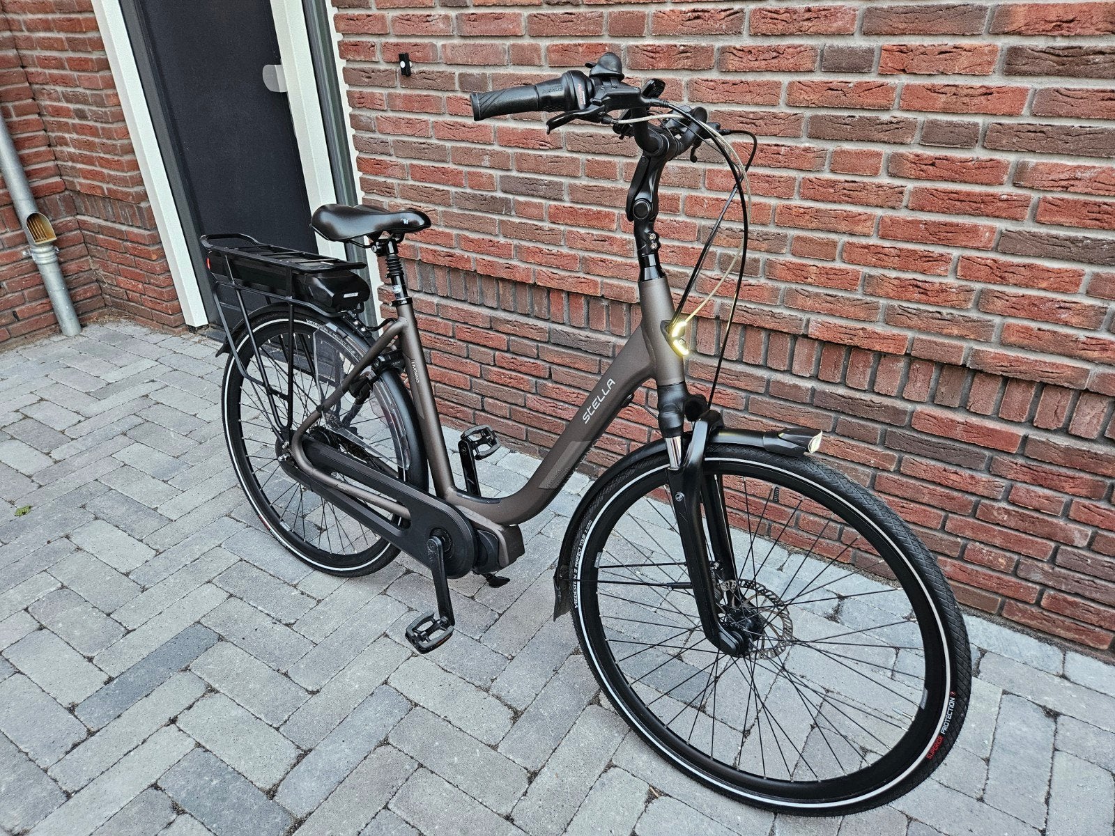 Stella Livorno mds middenmotor. 630wh. 2023!, 53 tot 56 cm, Versnellingen, Zo goed als nieuw, Schijfrem
