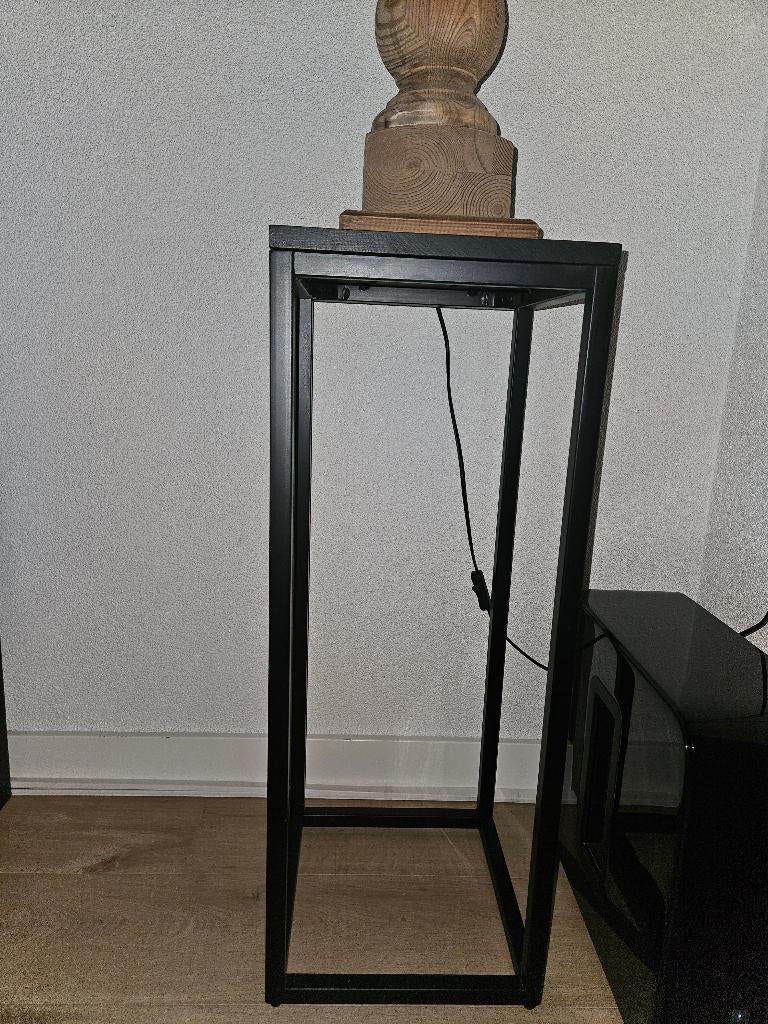Plantentafel/lamptafeltje, Huis en Inrichting, Ophalen, Minder dan 55 cm, Metaal of Aluminium, Vierkant