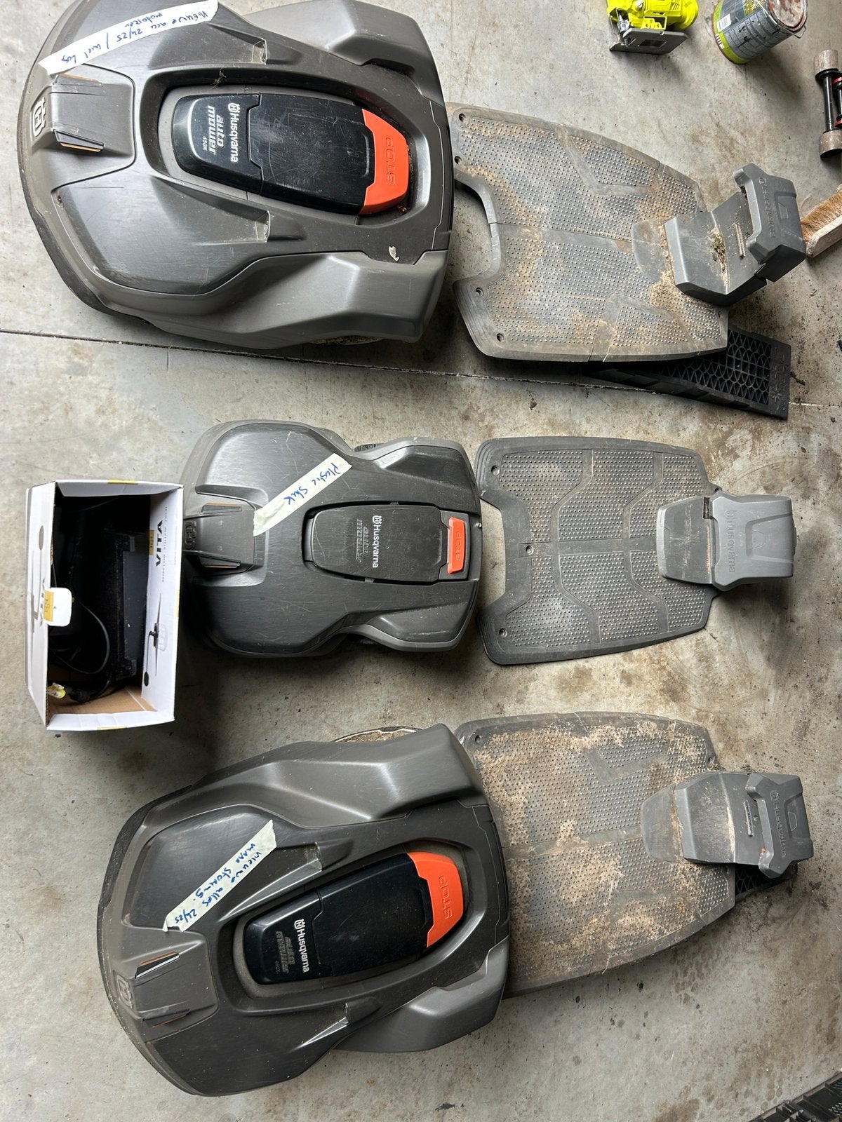 3x Husqvarna Automower robotmaaiers – 2x 450X & 1x 305, Tuin en Terras, Ophalen, Gebruikt, 20 tot 25 cm