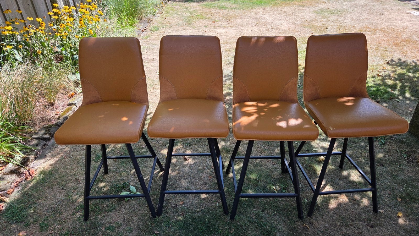 Set van 4 okergele draaibare barkrukken, Huis en Inrichting, Stoelen, Gebruikt, Bruin, Ophalen of Verzenden, Vier