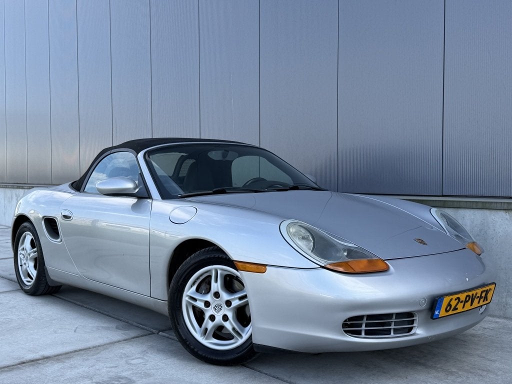 Porsche Boxster 2.5 204PK Tiptronic / Cabriolet / Leder / 19, Auto's, Oldtimers, Automaat, Zwart, Cabriolet, Leder