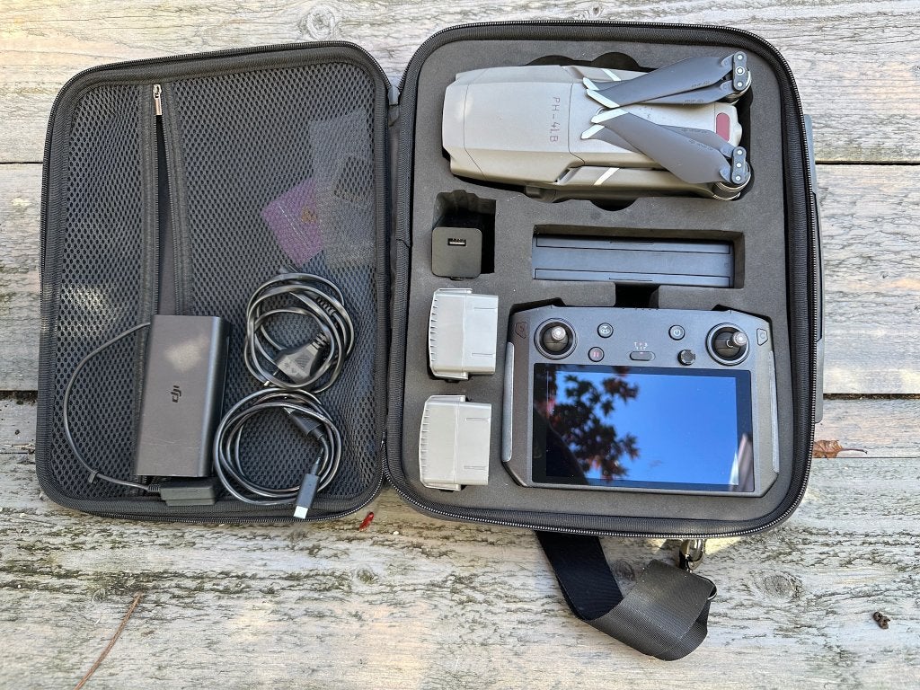 DJI Mavic 2 Pro met Smart Controller en Fly More Kit, Audio, Tv en Foto, 5 tot 10 kilometer, Extra accu('s), Zo goed als nieuw