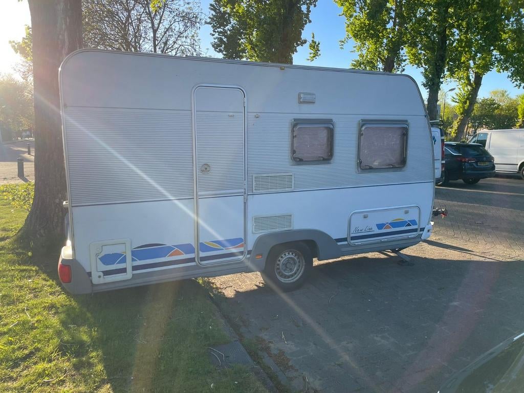 Dethleffs 420 New Line Caravan - Compact en Compleet, Caravans en Kamperen, Caravans, Particulier, tot en met 4, 750 - 1000 kg