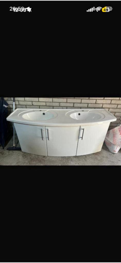 GRATIS Mooi zwevend hangend dubbele wastafels meubel, Ophalen, Zo goed als nieuw, Minder dan 100 cm, Wasbak of Wastafel