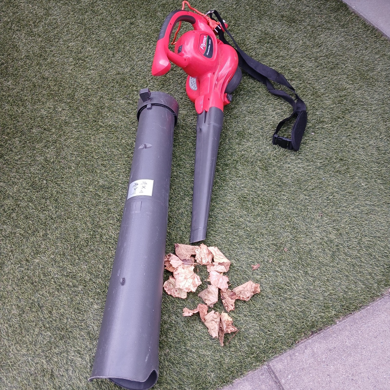 Flymo PowerVac 3000 Bladblazer/Bladzuiger bieden, Gebruikt, Met zuigfunctie, Handgedragen, Ophalen of Verzenden